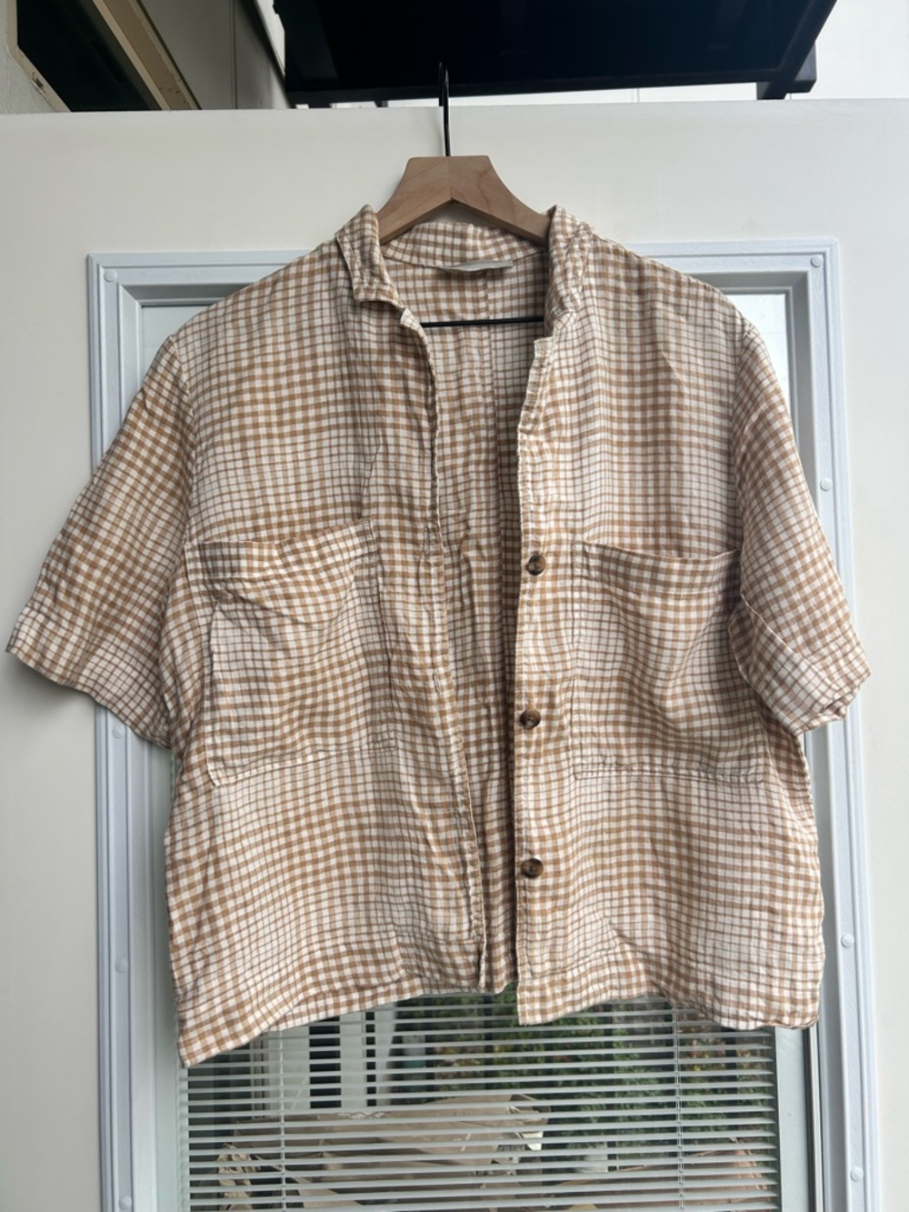 Everlane Tan and White Gingham Short Sleeve Button-Up